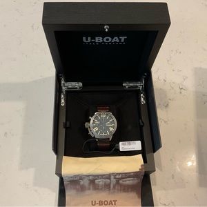 U-boat 8061 with extra brand new leather strap.